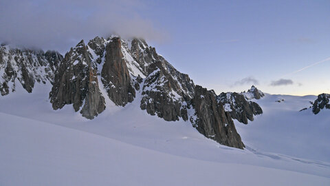 2021-06-03-04-refuge-torino, 2021-06-03-alpes-aventure-refuge-torino-col-freshfield04