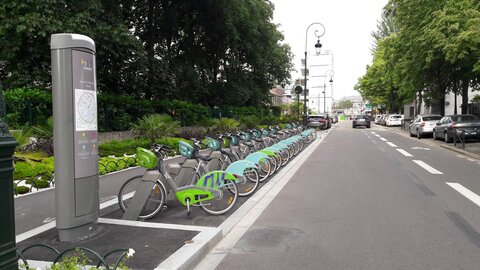 Stationnements vélos, Jaures station Velib
