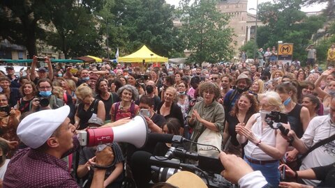 2021 0612_HK et le CSFV 31 -AntiOGM 12 juin 2021 au marché du Capitole à Toulouse, DSC_4640
