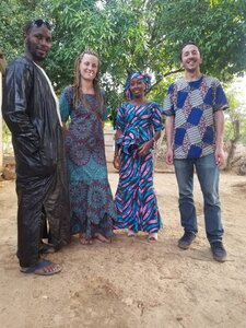 De l'eau et de la rando, Au village d'Hassatou vers Labé, avec son frère
