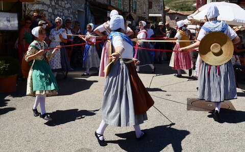 2021 Gourdon, P1160324  2 