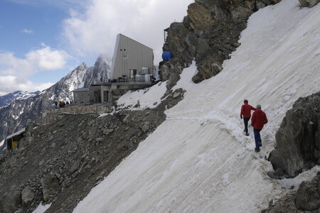 2021-06-27-07-02-mont-blanc-aiguilles-grises, alpes-aventure-refuge-gonella-2021-06-30-42