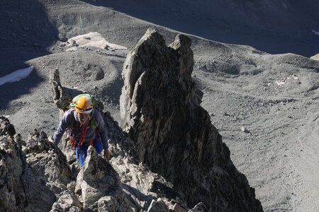 2021-08-25-30-trilogie-du-glacier-blanc, alpes-aventure-alpinisme-arete-des-cineastes-2021-08-29-08