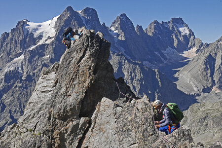 2021-08-25-30-trilogie-du-glacier-blanc, alpes-aventure-alpinisme-arete-des-cineastes-2021-08-29-11