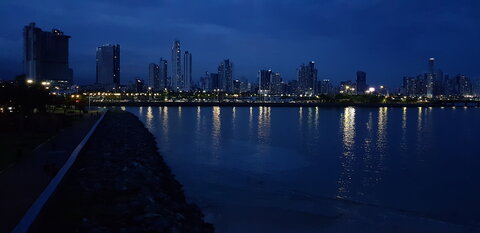 Panama, Panama City : Sky line la nuit