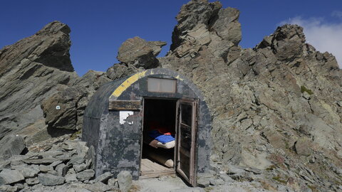 2021-08-31-09-04-mont-viso, alpes-aventure-alpinisme-punta-venezia-cresta-perotti-2021-09-01-36
