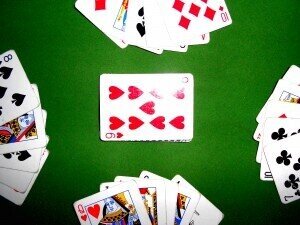 Lheurevenue, Jeu de belote