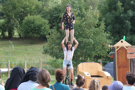 Samedi, Jacek  24 