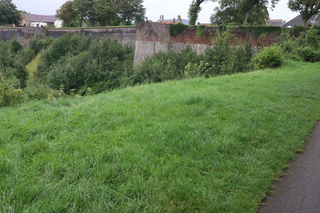 20210821 Montreuil sur Mer, 2337 Montreuil, les remparts Ouest