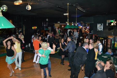 Soirée Salsa au British N°1, 486284_449329925104382_1038190805_n