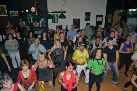 Soirée Salsa au British N°1, 59664_449350665102308_495616291_n