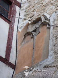 XIV Verrière gothique rue du bourg , 100_1794