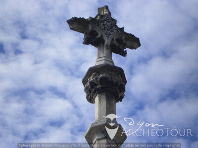 Croix machefer XVI, IMGP5812
