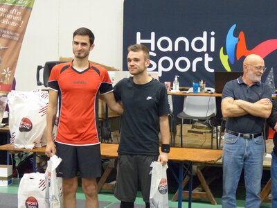 12eme tournoi Esprit-Bad Cosne, P1140259