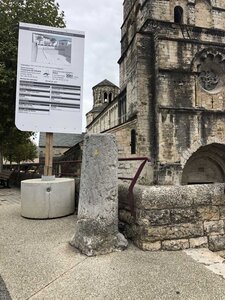 Arko, W07 - Cruas - Borne milliaire 8