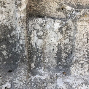 Arko, W13 - Fontvieille - Autel de la coquille 4