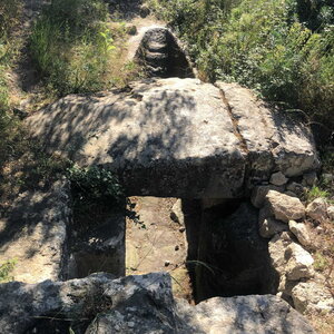 Arko, W13 - Fontvieille - Hypog&eacute;e du Castelet 16