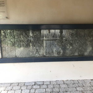 Arko, W38 - Clonas - Inscription Monumentale