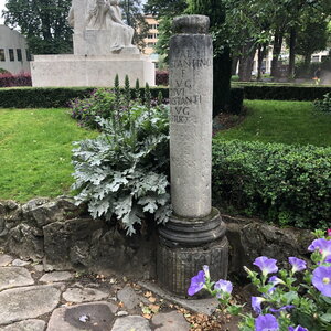 Arko, W38 Vienne - Voie romaine et borne milliaire du Jardin de la Ville 3