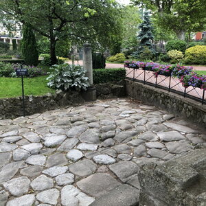 Arko, W38 Vienne - Voie romaine et borne milliaire du Jardin de la Ville 7