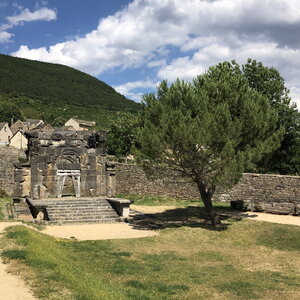 Arko, W 48 - Lanuejols - Mausolee gallo romain - 02