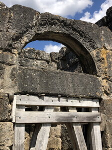 Arko, W 48 - Lanuejols - Mausolee gallo romain - 07