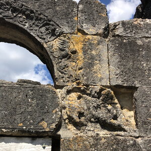 Arko, W 48 - Lanuejols - Mausolee gallo romain - 08