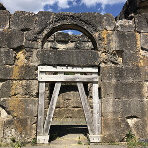 Arko, W 48 - Lanuejols - Mausolee gallo romain - 09