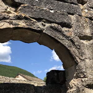 Arko, W 48 - Lanuejols - Mausolee gallo romain - 12