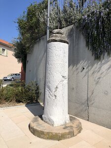 Arko, 69 - Solaize - Borne milliaire 1