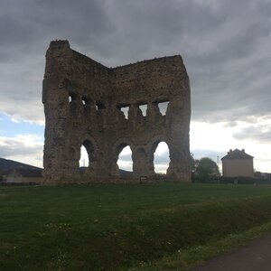 Arko, 71 - Autun - Temple de Janus 1