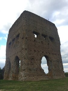 Arko, 71 - Autun - Temple de Janus 7