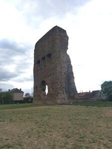 Arko, 71 - Autun - Temple de Janus 9