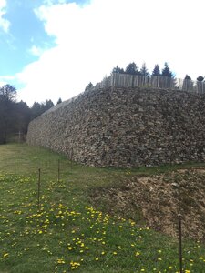 Arko, 71 - Bibracte - Reconstitution Rempart Oppidum 3