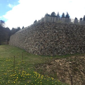 Arko, 71 - Bibracte - Reconstitution Rempart Oppidum 4