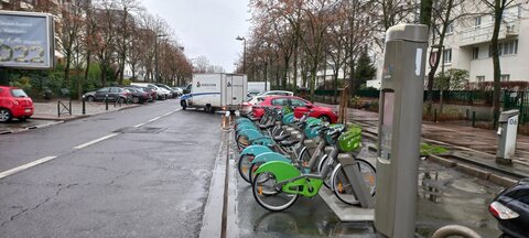 Stationnements vélos, Velib suresnes pompidou