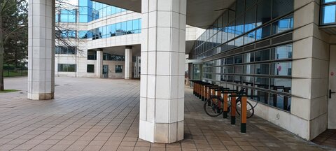Stationnements vélos, Godefroy intersection Voltaire 2