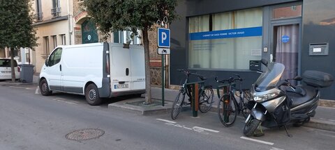 Stationnements vélos, Victor Hugo jardin du Figuier 2
