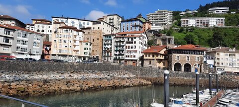 Escapade Espagnole, aadf9d70-3773-4c14-9491-79424f7670fe
