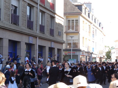 Grande parade Festival Lorient 2022<br>@copyleft <a href=https://www.le-fab-lab.com>Le Fab'Blab</a> Licence Art Libre, 2022-08-07-grande-parade-005