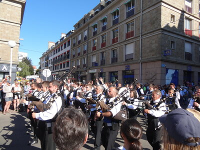 Grande parade Festival Lorient 2022<br>@copyleft <a href=https://www.le-fab-lab.com>Le Fab'Blab</a> Licence Art Libre, 2022-08-07-grande-parade-008