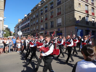 Grande parade Festival Lorient 2022<br>@copyleft <a href=https://www.le-fab-lab.com>Le Fab'Blab</a> Licence Art Libre, 2022-08-07-grande-parade-032