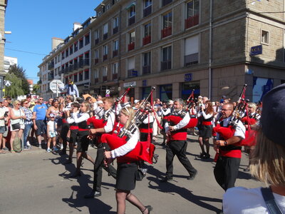 Grande parade Festival Lorient 2022<br>@copyleft <a href=https://www.le-fab-lab.com>Le Fab'Blab</a> Licence Art Libre, 2022-08-07-grande-parade-044