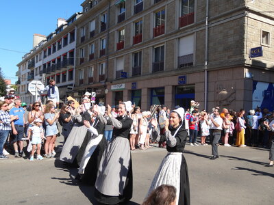 Grande parade Festival Lorient 2022<br>@copyleft <a href=https://www.le-fab-lab.com>Le Fab'Blab</a> Licence Art Libre, 2022-08-07-grande-parade-046