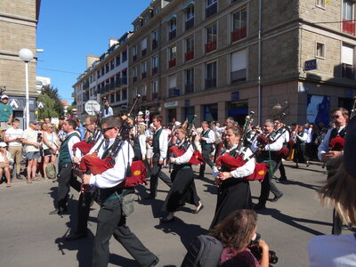 Grande parade Festival Lorient 2022<br>@copyleft <a href=https://www.le-fab-lab.com>Le Fab'Blab</a> Licence Art Libre, 2022-08-07-grande-parade-047