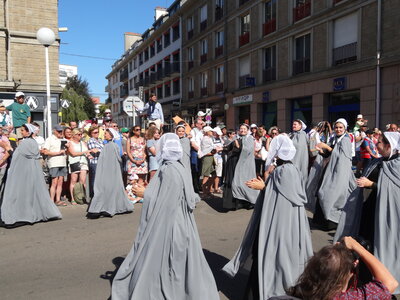 Grande parade Festival Lorient 2022<br>@copyleft <a href=https://www.le-fab-lab.com>Le Fab'Blab</a> Licence Art Libre, 2022-08-07-grande-parade-048