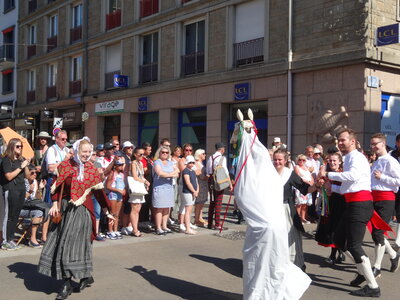 Grande parade Festival Lorient 2022<br>@copyleft <a href=https://www.le-fab-lab.com>Le Fab'Blab</a> Licence Art Libre, 2022-08-07-grande-parade-056