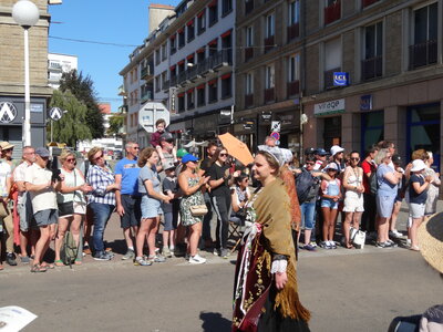 Grande parade Festival Lorient 2022<br>@copyleft <a href=https://www.le-fab-lab.com>Le Fab'Blab</a> Licence Art Libre, 2022-08-07-grande-parade-061