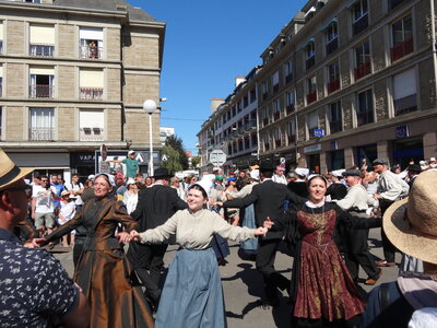 Grande parade Festival Lorient 2022<br>@copyleft <a href=https://www.le-fab-lab.com>Le Fab'Blab</a> Licence Art Libre, 2022-08-07-grande-parade-069