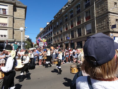 Grande parade Festival Lorient 2022<br>@copyleft <a href=https://www.le-fab-lab.com>Le Fab'Blab</a> Licence Art Libre, 2022-08-07-grande-parade-074